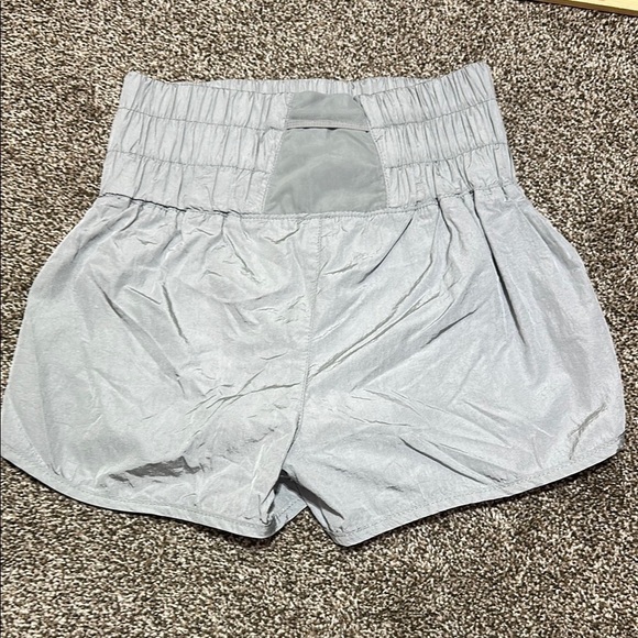 Free people movement feelin fit femme high waisted silver running workout shorts - Picture 5 of 6